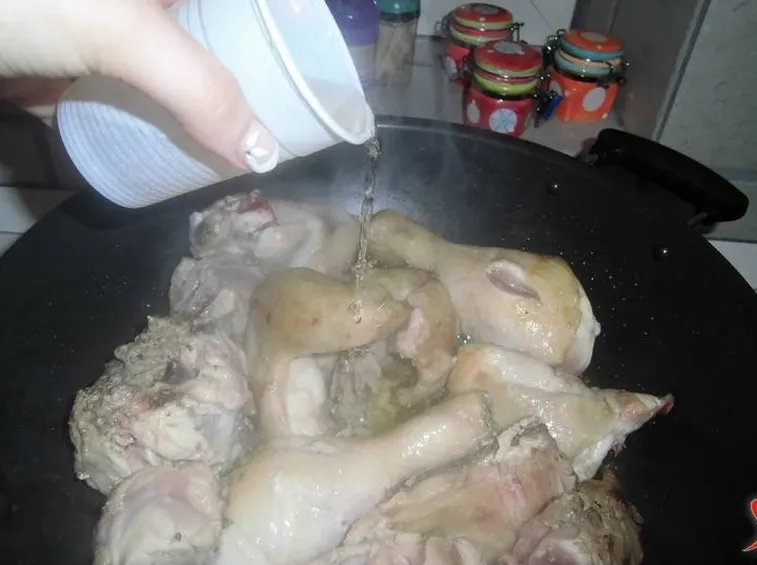 aggiungere il vino