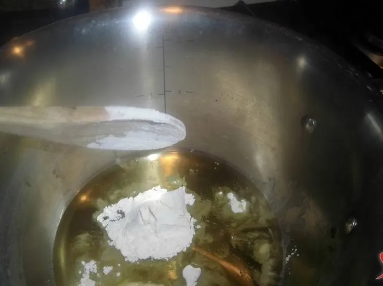 roux per besciamella 
