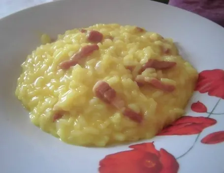 Riso con zafferano e pancetta 