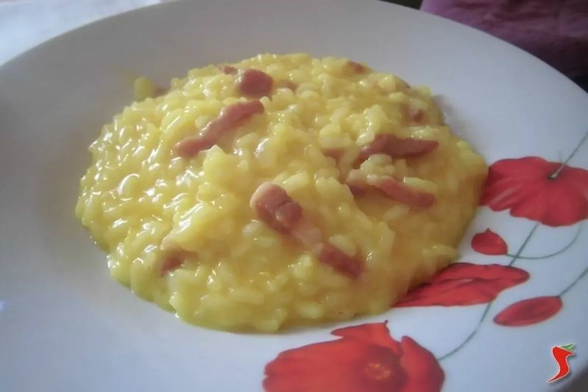 Riso con zafferano e pancetta