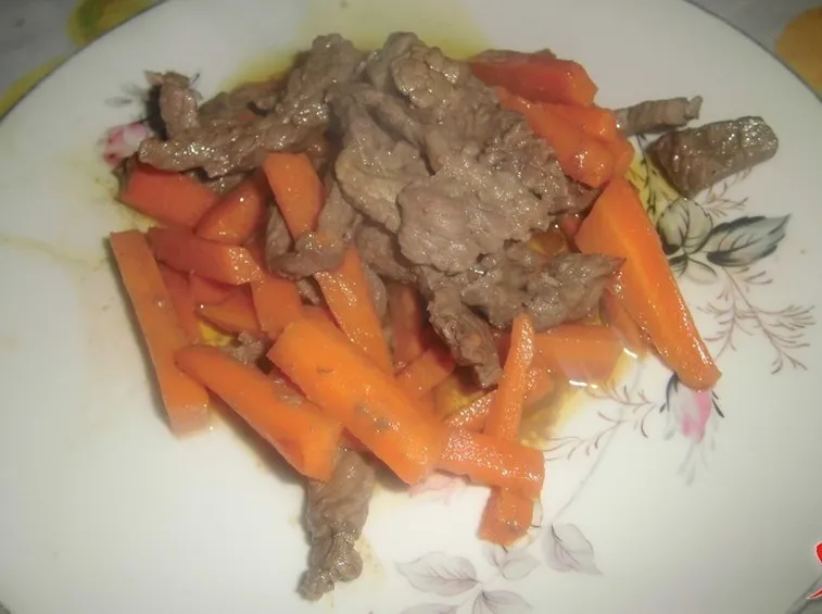 Straccetti di vitello con carote