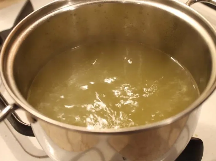 portare il brodo a ebollizione