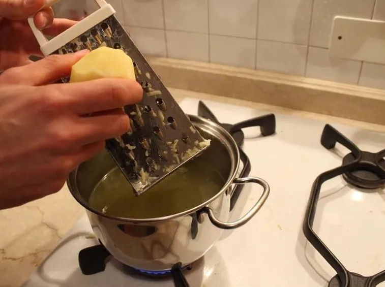 Grattugiare patate