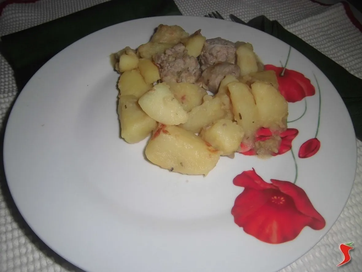 patate con salsiccia