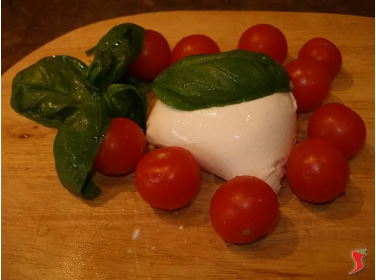 pomodori, mozzarella e basilico