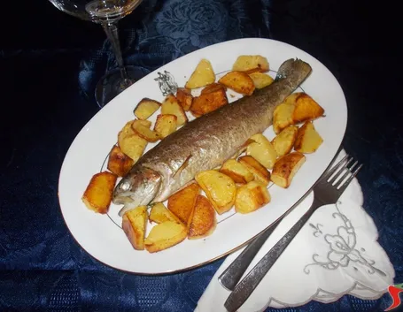 Trota salmonata con patate
