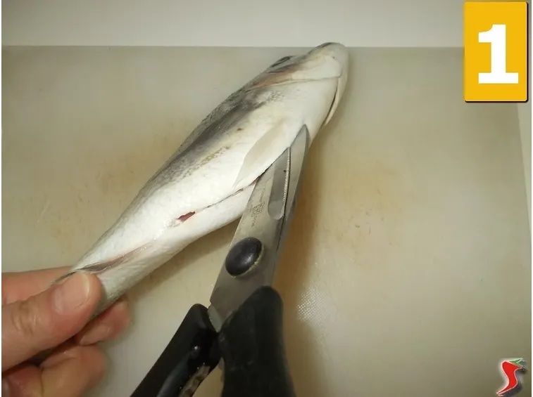 La pulizia del pesce