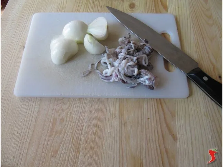 tritiamo cipolle e tentacoli