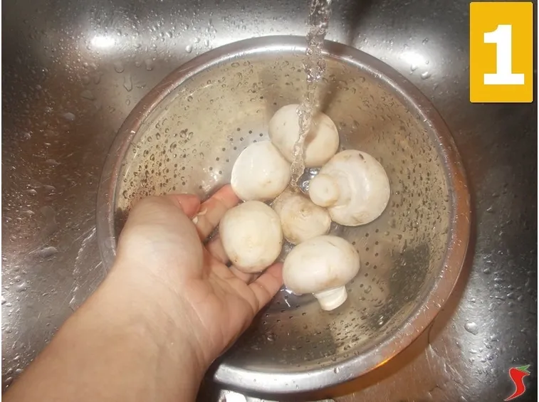 Lavorate i funghi
