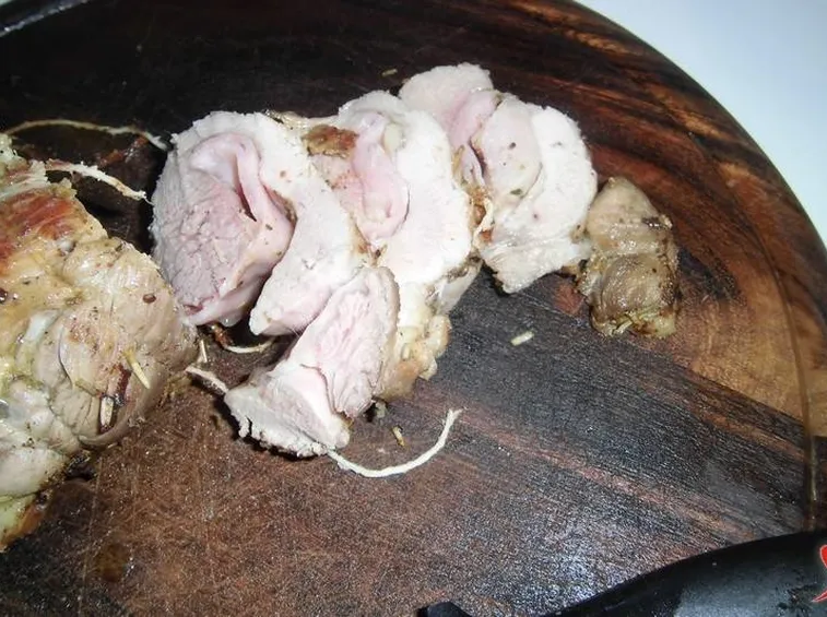 Tagliare il roast beef