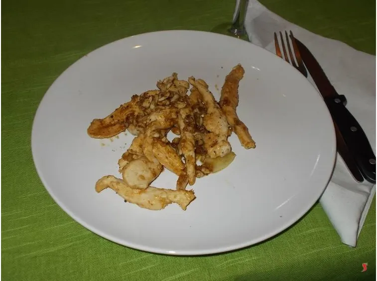 Il petto di pollo alle nocciole