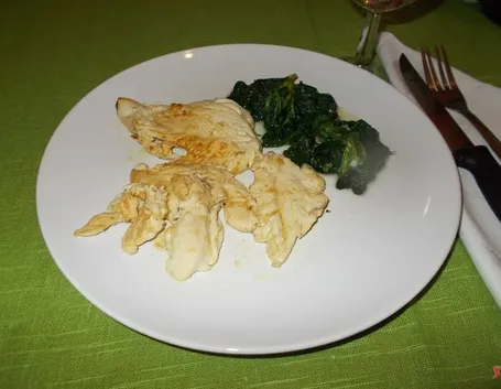 Il petto di pollo con gli spinaci