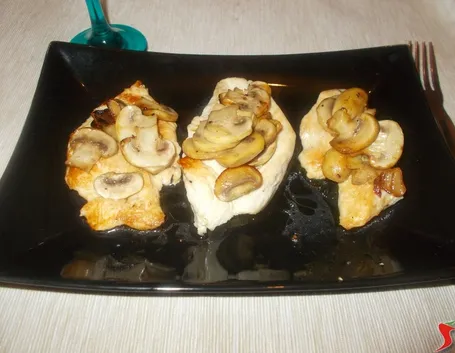 Scaloppine di pollo ai funghi