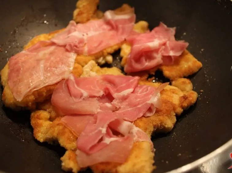 aggiungere prosciutto
