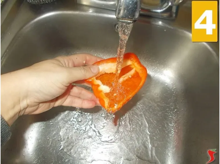 Tagliare il peperoni