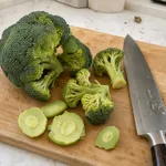 Scegliere e pulire il broccolo: cimette e gambo senza sprechi
