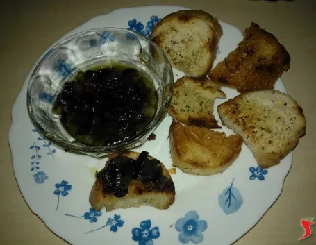 cipolle di tropea in agrodolce con crostini 