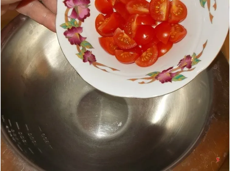Iniziare ad unire gli ingredienti