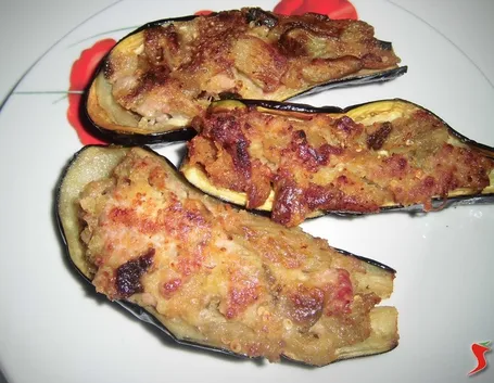 Melanzane ripiene con carne 