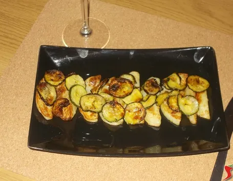 Le patate con le zucchine al forno