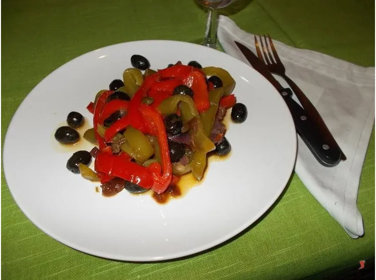 Peperoni con olive