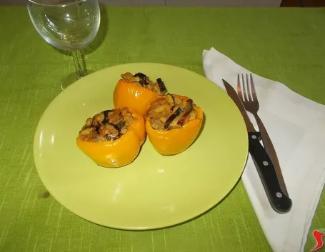 I peperoni vegetariani ripieni