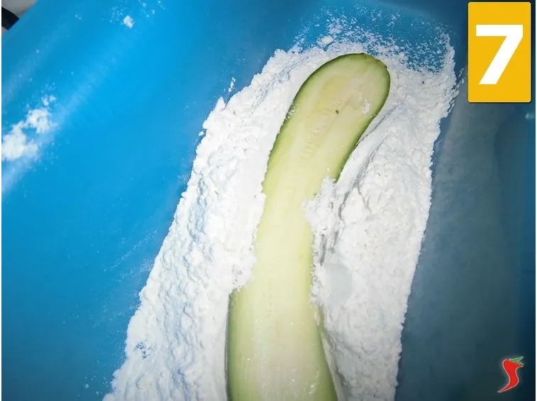 Impanare le zucchine