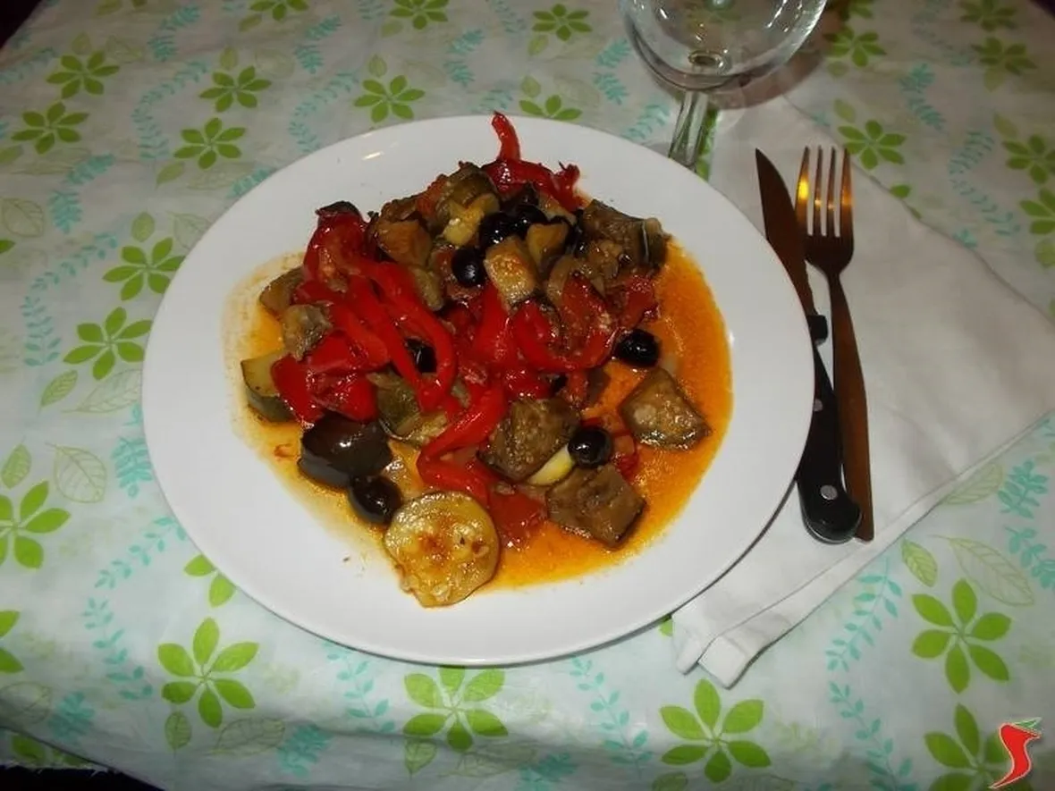 Le zucchine con le melanzane e le peperoni 