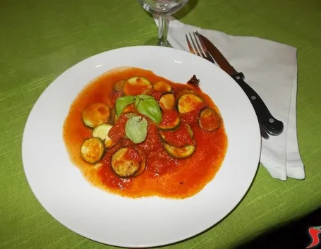 Le zucchine al pomodoro
