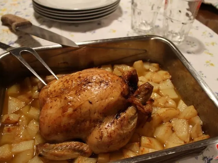 Pollo ripieno al forno