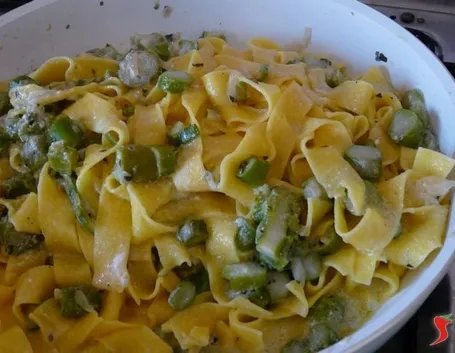 Fettuccine agli asparagi