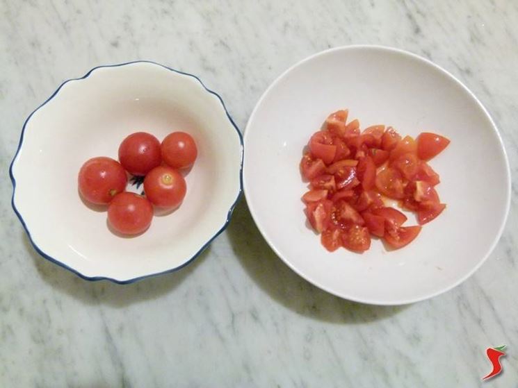 taglio dei pomodori