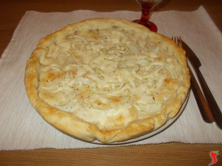 Torta salata cipolle