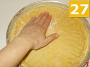Preparare la base della crostata