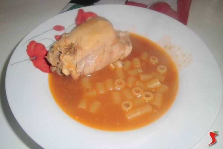 pollo in brodo