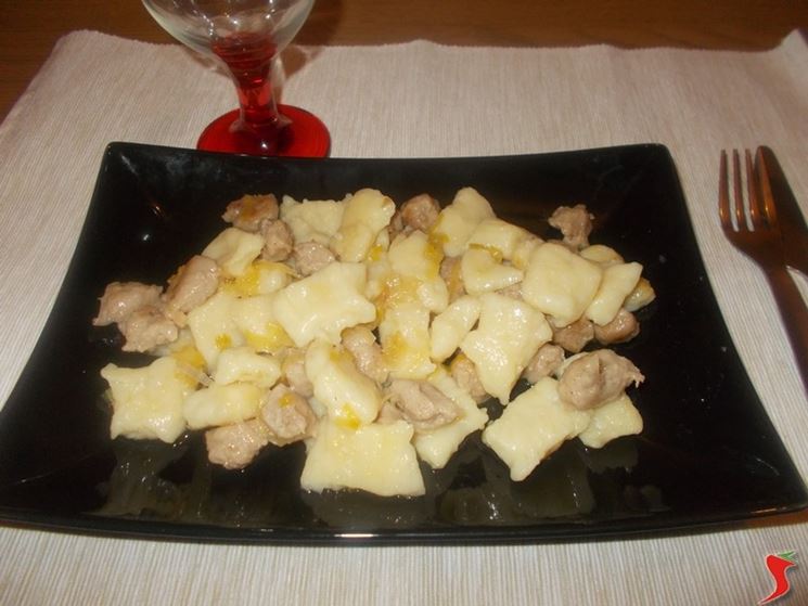 Gnocchi con salsiccia