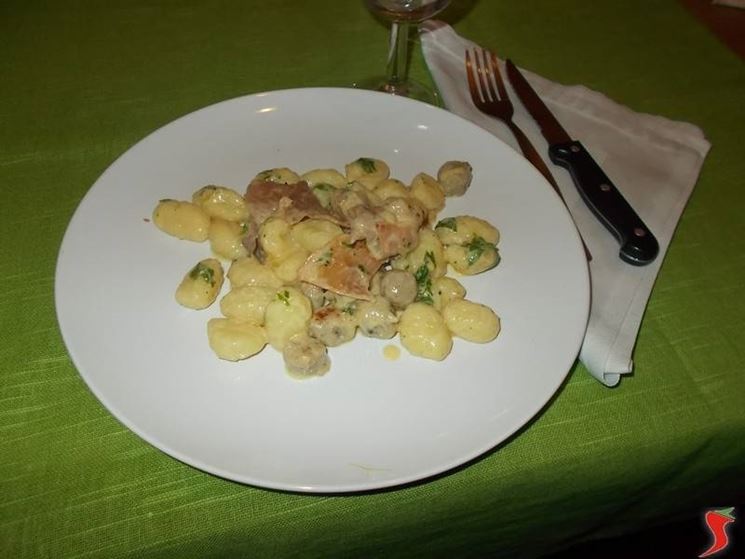 Gnocchi con panna