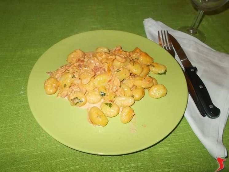 Gli gnocchi con il salmone