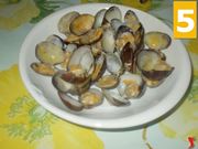 L'apertura delle vongole