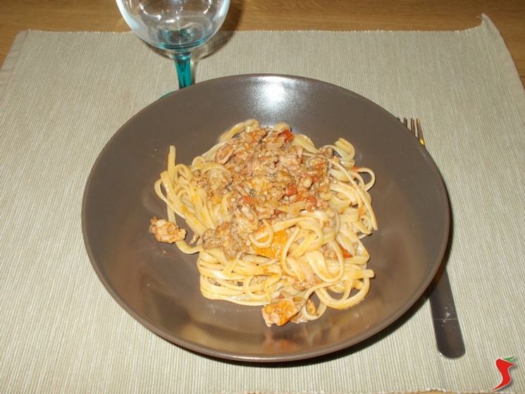 Linguine alla bolognese