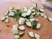 tagliare zucchine a quartini