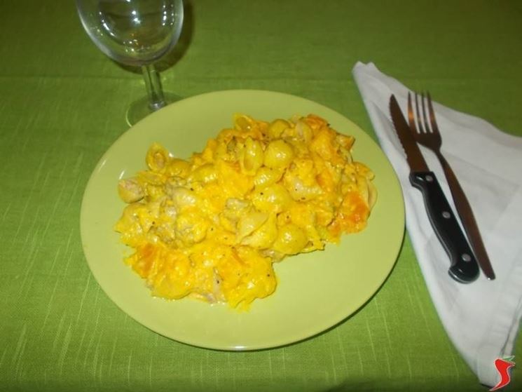 La pasta con zucca e salsiccia