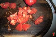 tagliare i pomodori