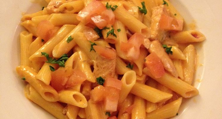 Penne alla vodka e salmone