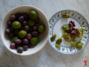 snocciolare le olive