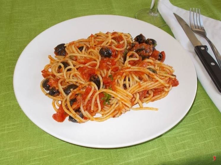 Gli spaghetti alla pizzaiola