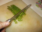 Tagliare gli asparagi