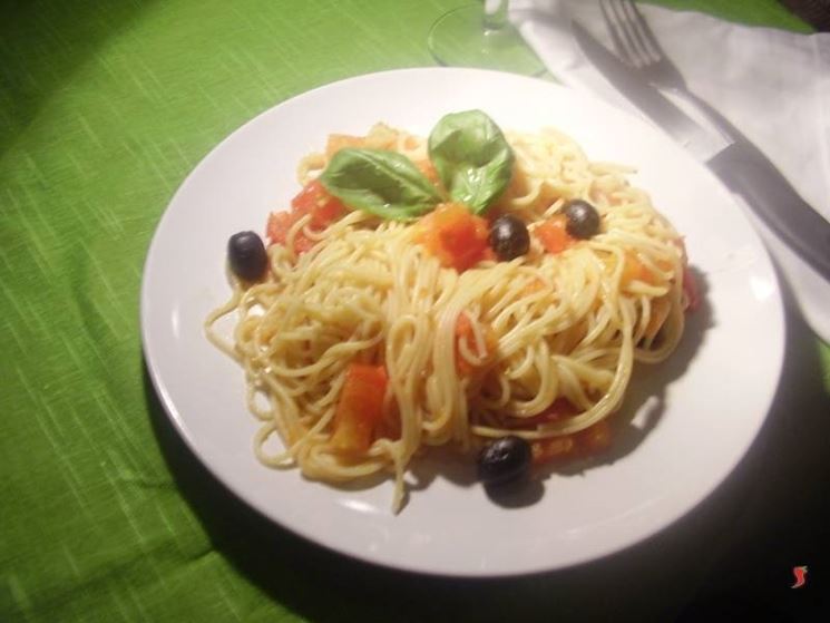 spaghetti al pomodoro