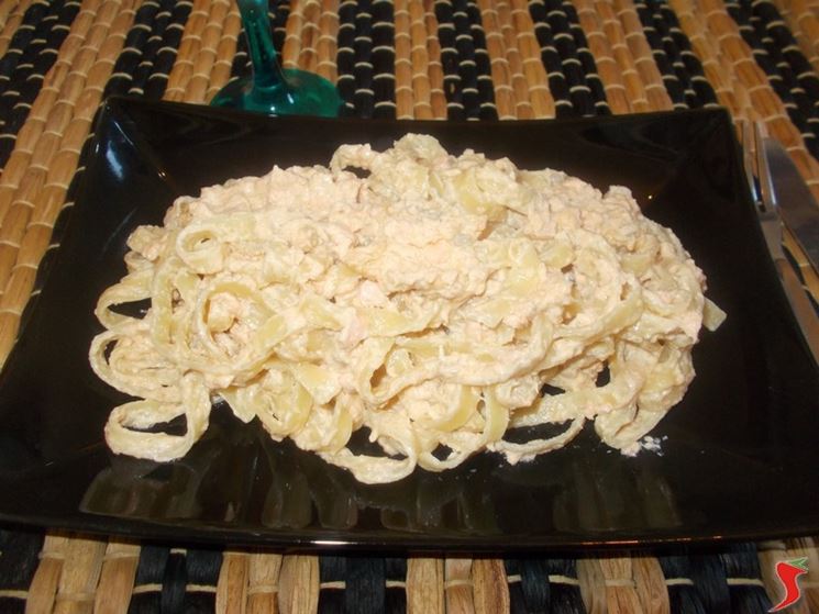 Tagliatelle al salmone