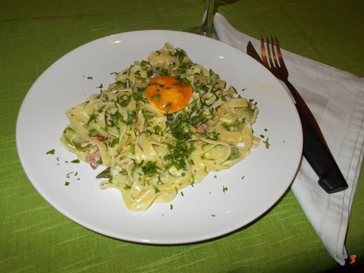 Le tagliatelle agli asparagi